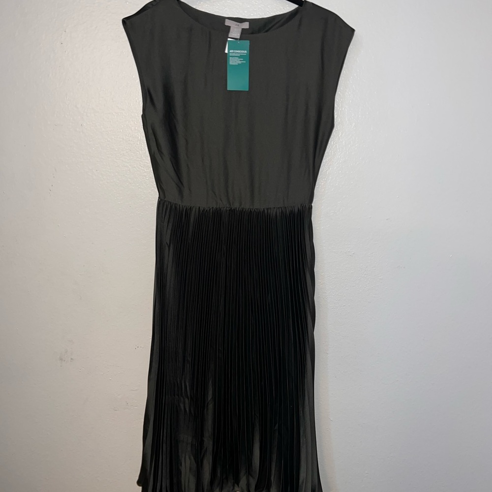 H&M maxi dress in olive green - Picture 1 of 5